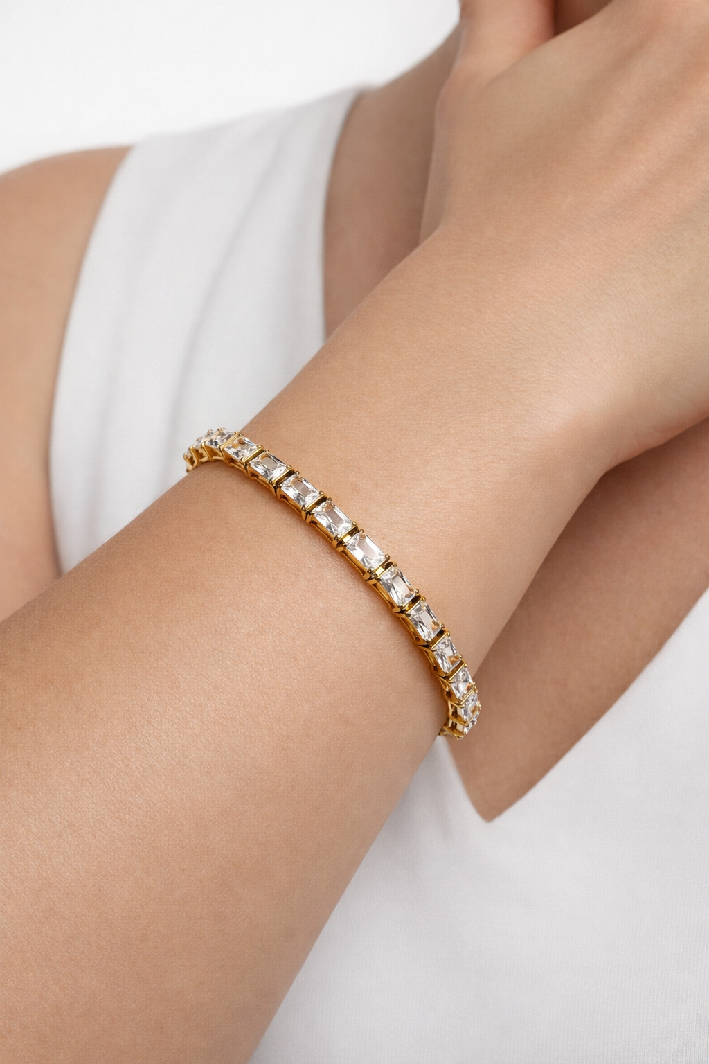Tennis bracelet